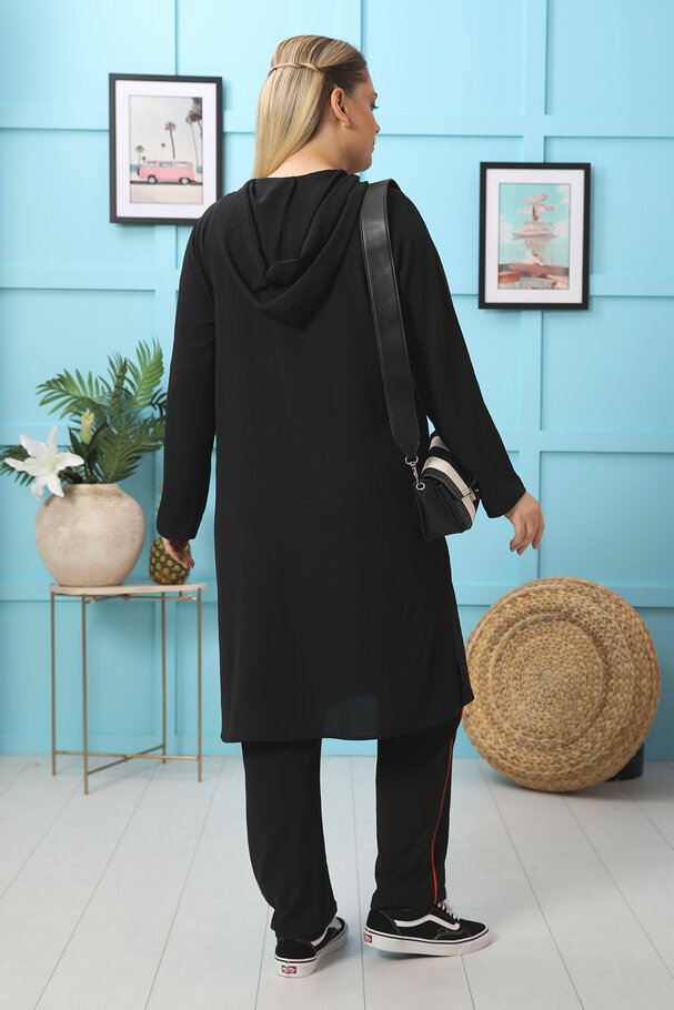 TUNIC AND TROUSERS SET