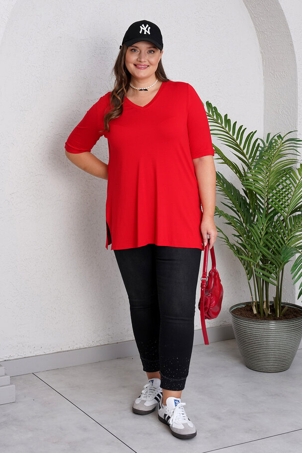V-NECK BASIC FLOWING T-SHIRT