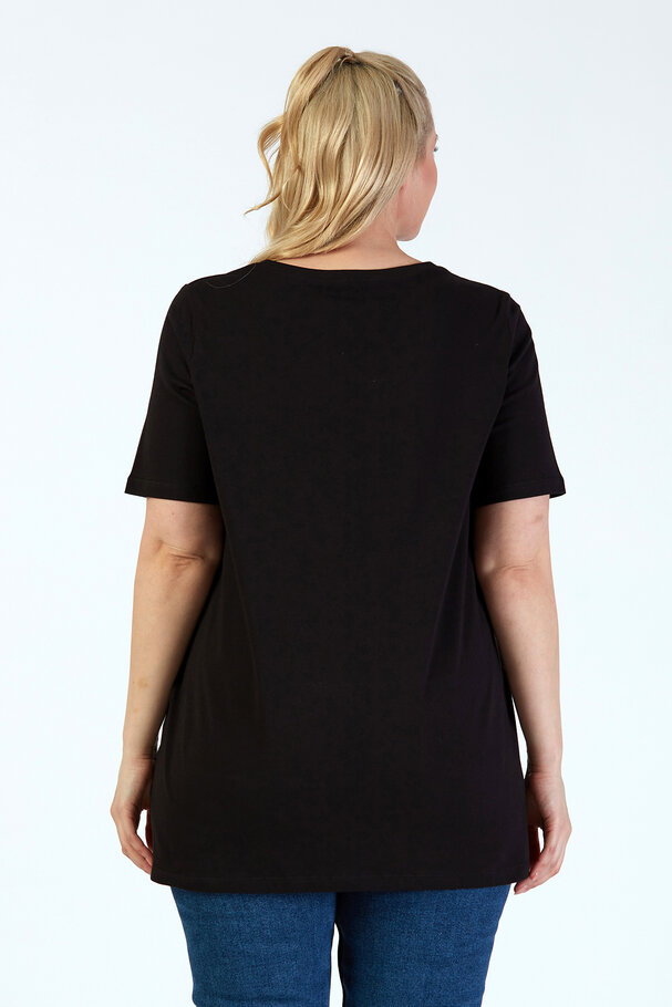 V-NECK BASIC T-SHIRT