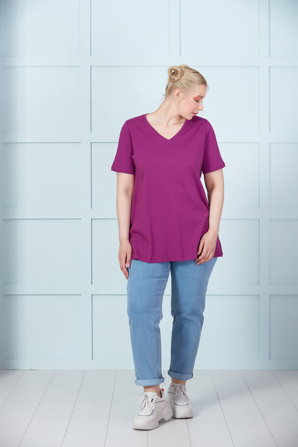 V-NECK BASIC T-SHIRT