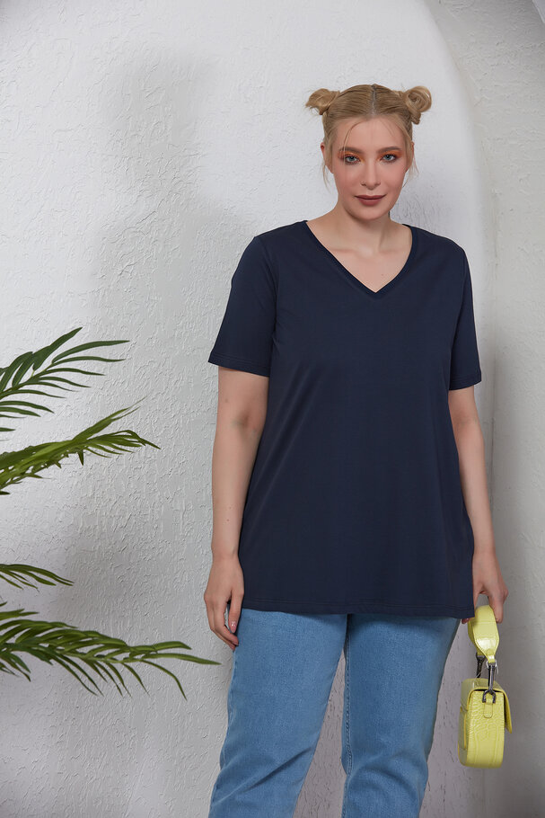 V-NECK BASIC T-SHIRT