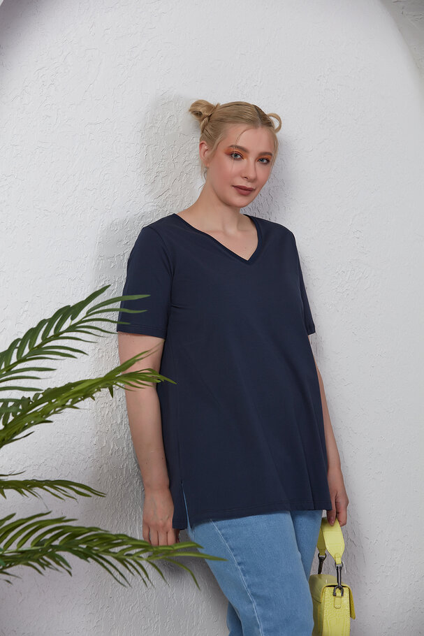 V-NECK BASIC T-SHIRT