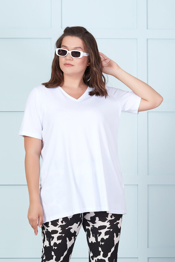 V-NECK BASIC T-SHIRT