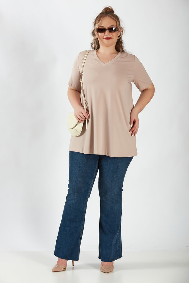 V-NECK BASIC T-SHIRT