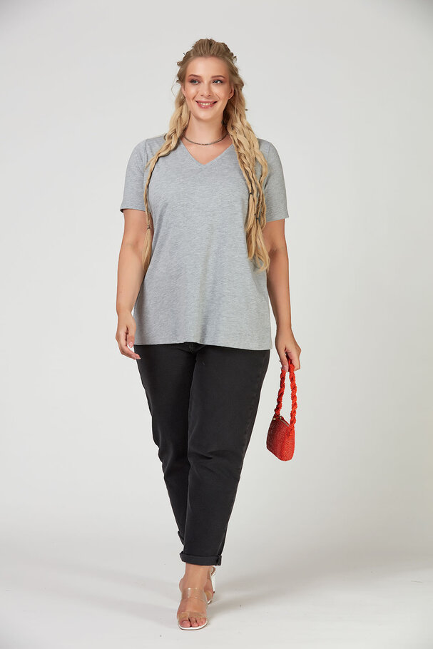 V-NECK BASIC T-SHIRT