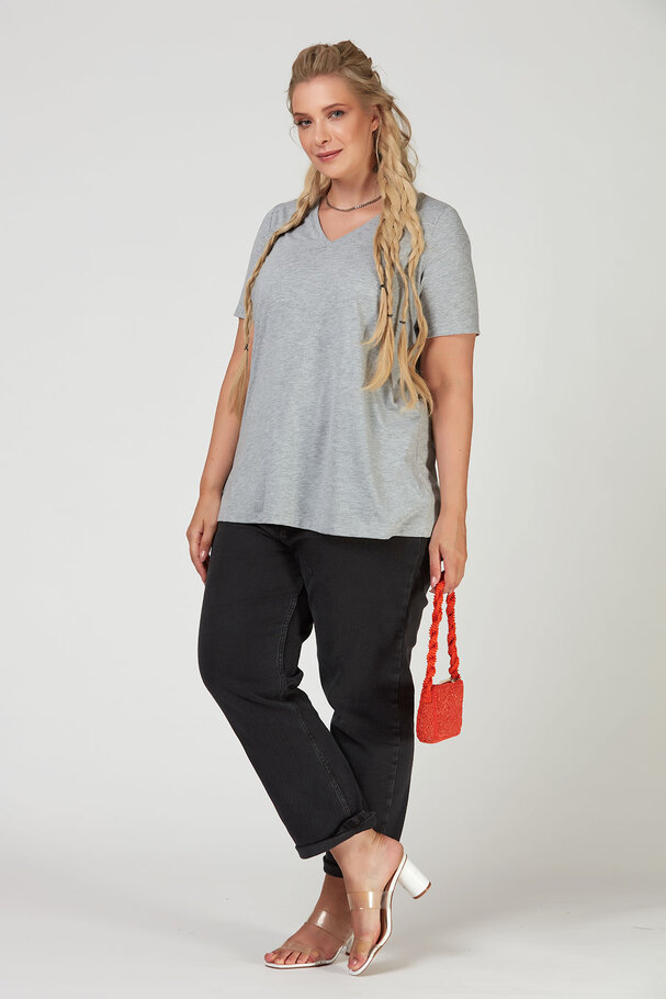 V-NECK BASIC T-SHIRT