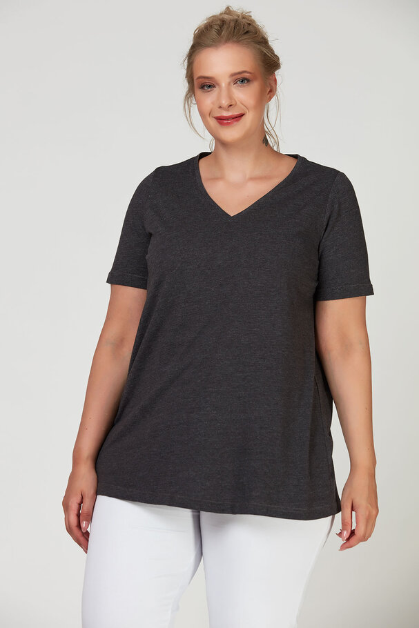 V-NECK BASIC T-SHIRT
