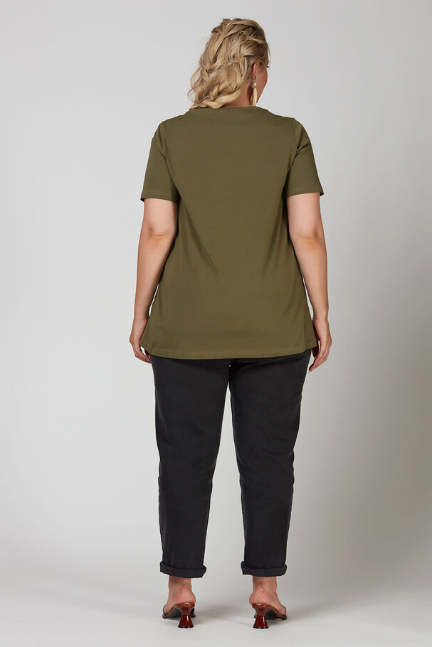 V-NECK BASIC T-SHIRT