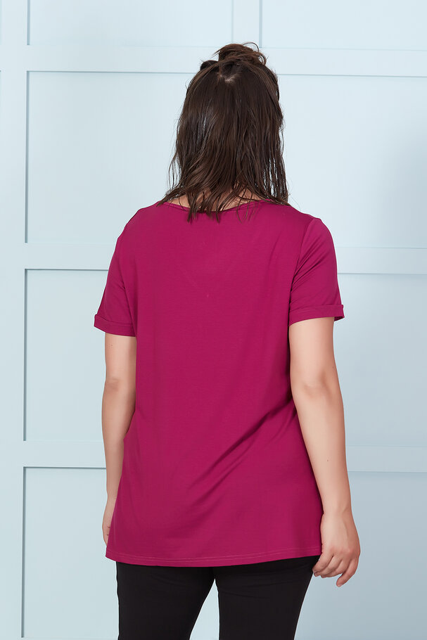 V-NECK BASIC T-SHIRT WITH VENTS