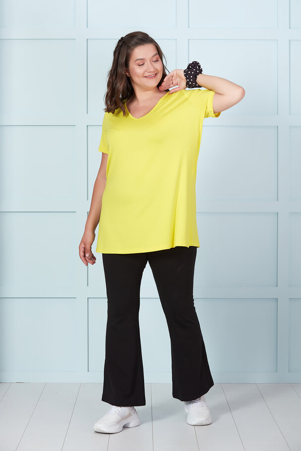 V-NECK BASIC T-SHIRT WITH VENTS