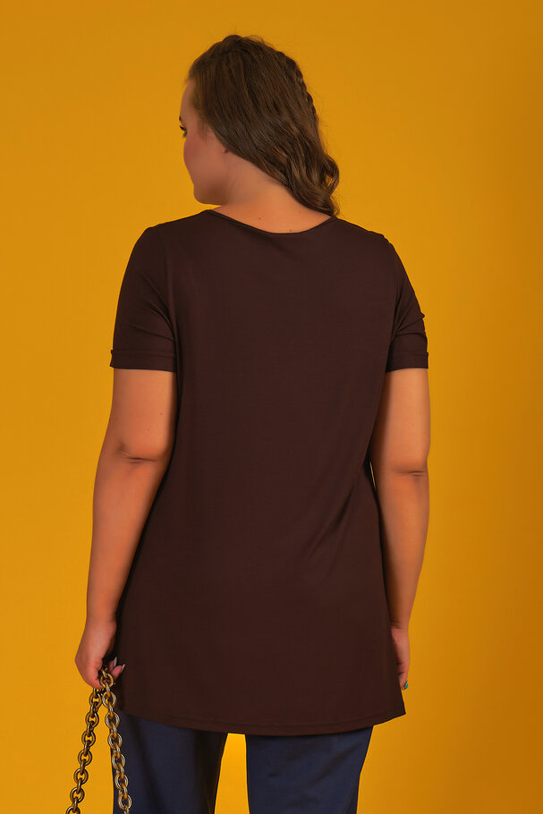 V-NECK BASIC T-SHIRT WITH VENTS