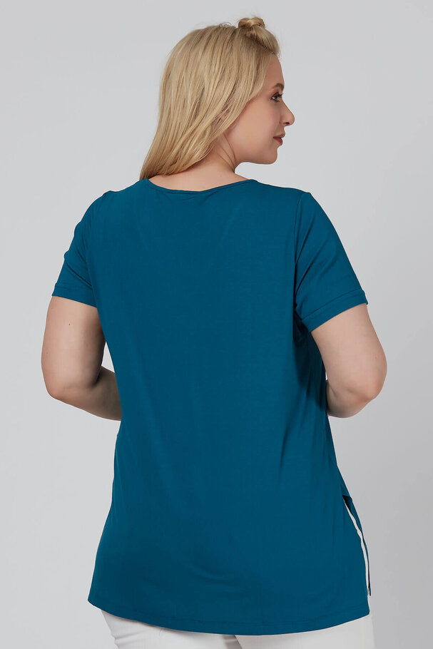 V-NECK BASIC T-SHIRT WITH VENTS