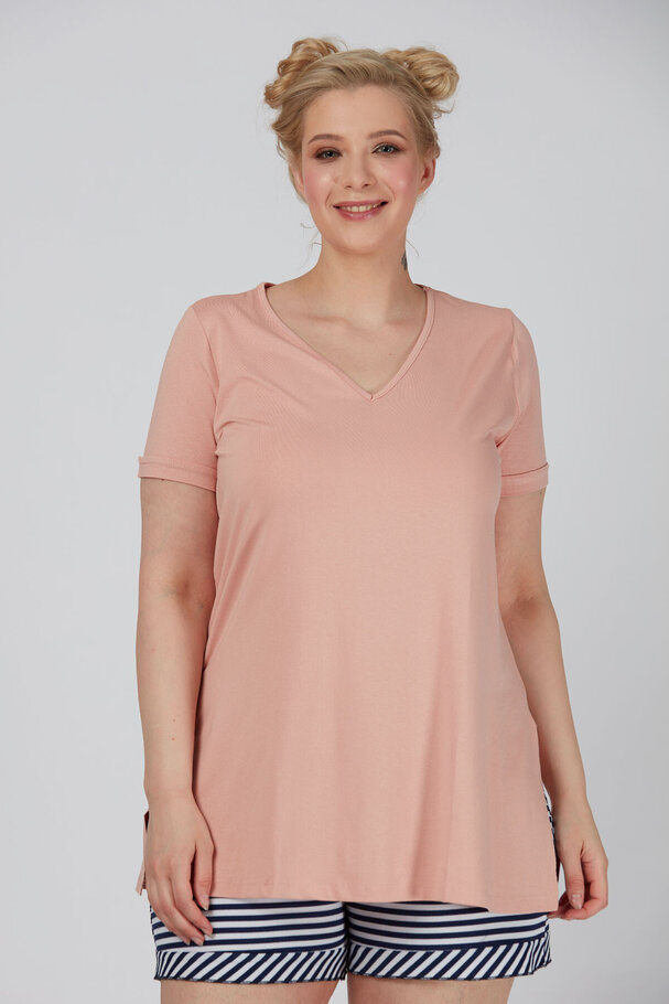 V-NECK BASIC T-SHIRT WITH VENTS