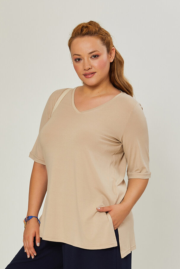 V-NECK CASTING VISCOSE LYCRA T-SHIRT