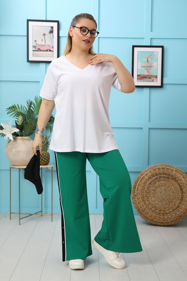 WIDE-LEG JOGGER WITH SNAP-BUTTON DETAIL