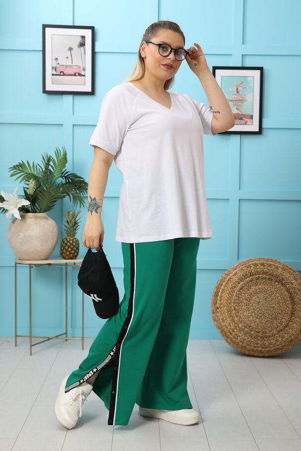 WIDE-LEG JOGGER WITH SNAP-BUTTON DETAIL