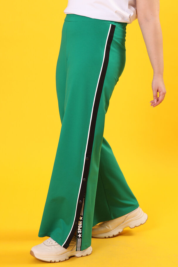 WIDE-LEG JOGGER WITH SNAP-BUTTON DETAIL