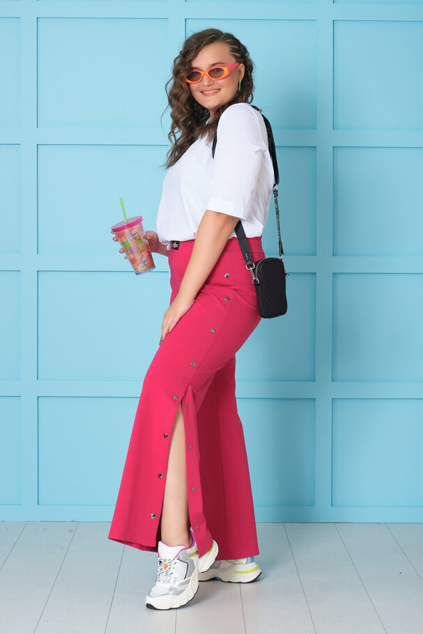 WIDE-LEG JOGGER WITH SNAP-BUTTON DETAIL
