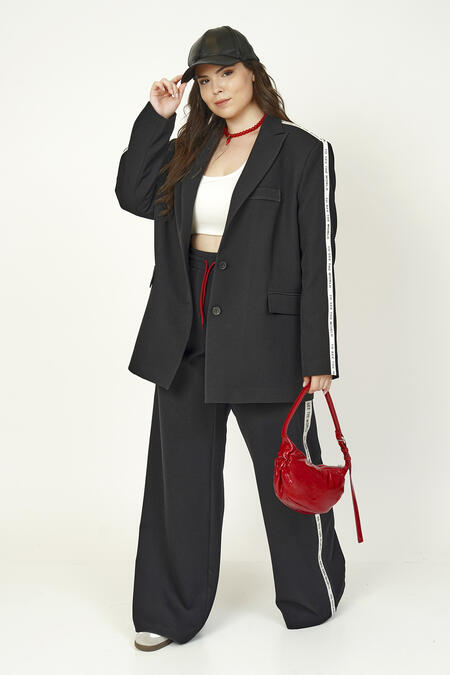 Büyük Moda - YANI ŞERİT DETAYLI BLAZER CEKET (1)