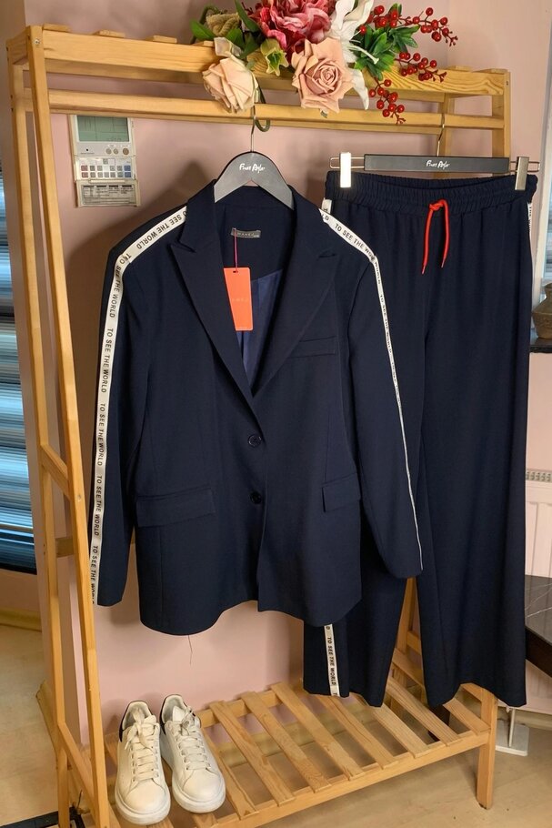 YANI ŞERİT DETAYLI BLAZER CEKET