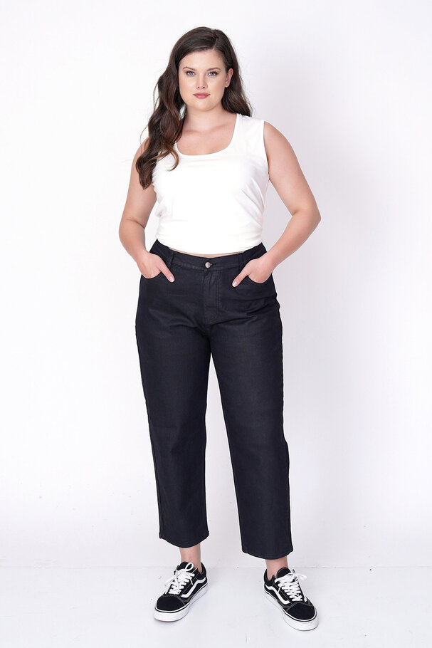 YÜKSEK BEL DERİ GÖRÜNÜMLÜ MOM JEAN
